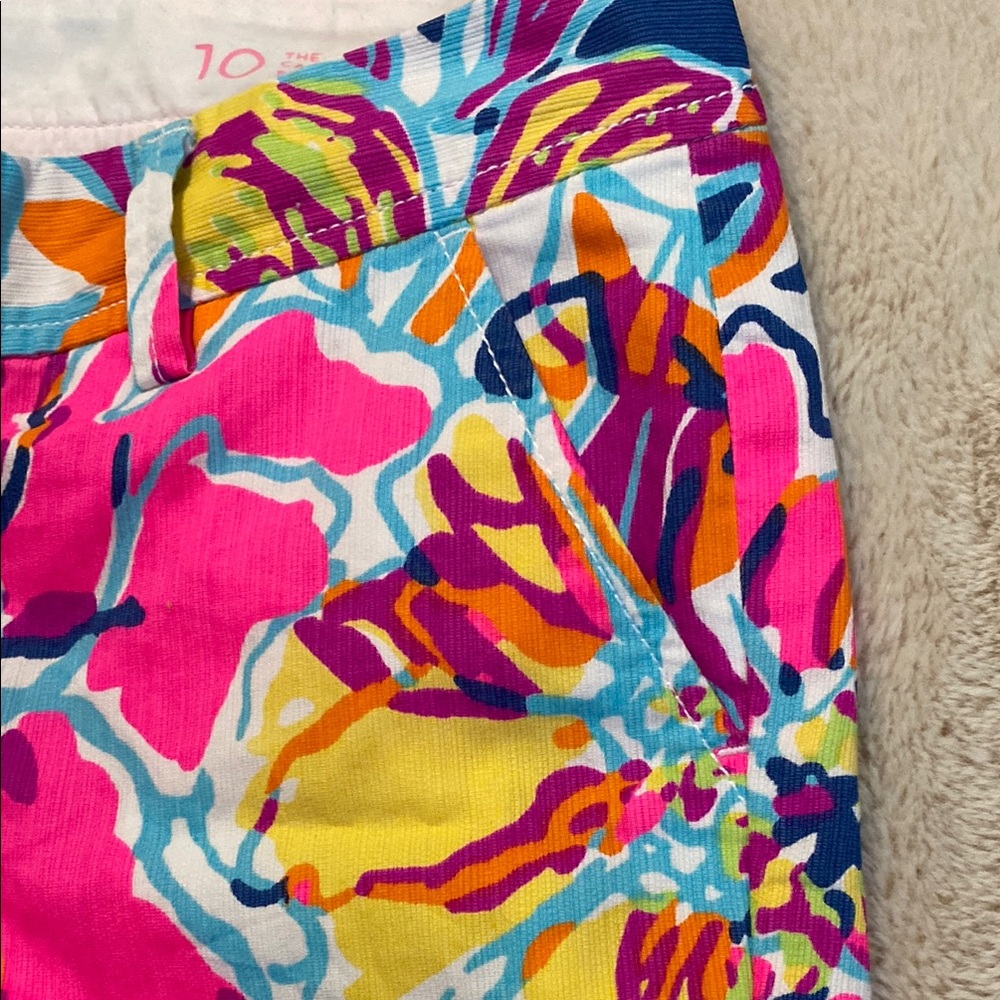 Lilly‎ Pulitzer Colorful Floral Women's Shorts - Picture 2 of 6